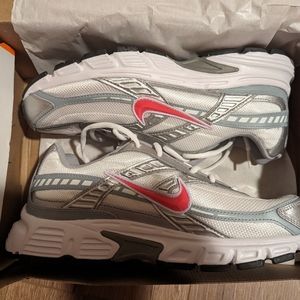 Women's running shoes (Nike Initiator) Brand New!!!